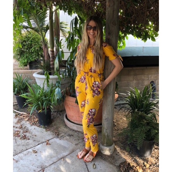 Summer Yellow Floral Jumpsuit ☀️ - Picture 2 of 5